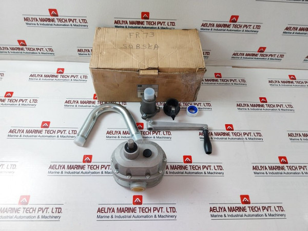 Hand Drum Pump Dayton 4Ha35 - Dayton Electric Mfg. Co.
