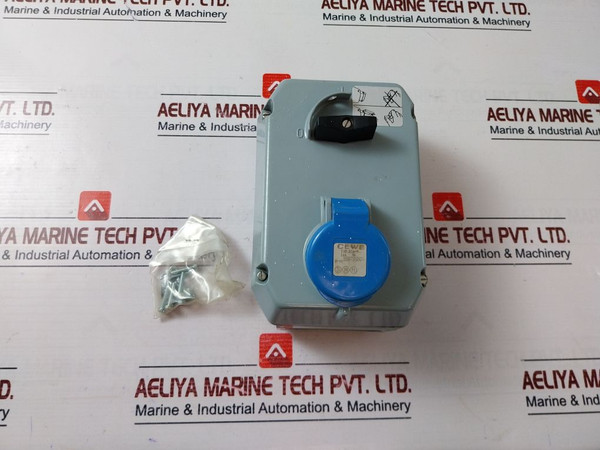 Cewe Cub 316-9 Commando Interlocked Switch Socket 220-250 Vac 16A 9H