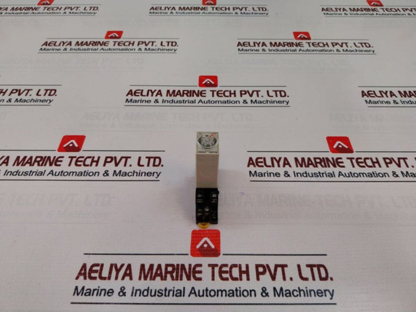 Omron H3Yn-2 Timer Relay With Base 0.1S-10 Min Ac100-120V~