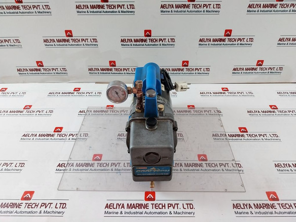 Robinair 15424 High Performance Vacuum Pump 110-115/220-250V 5.8 - 5.3/2.9 - 2.7