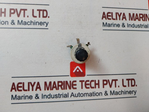 Danotherm 22/35 Rotary Switch Knurled Shaft Solder Terminals 100R