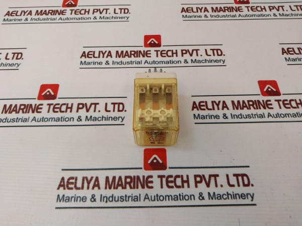 Lot of 3X Idec Rr3pa-u Relay 10a 240vac