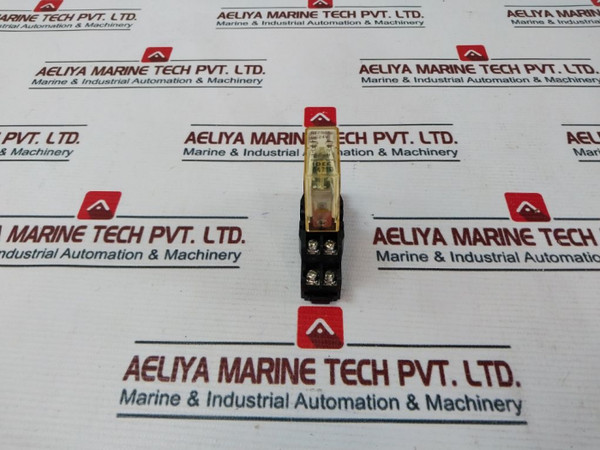 Idec Ry2S-ul Relay With Base 3A 120-240Vac
