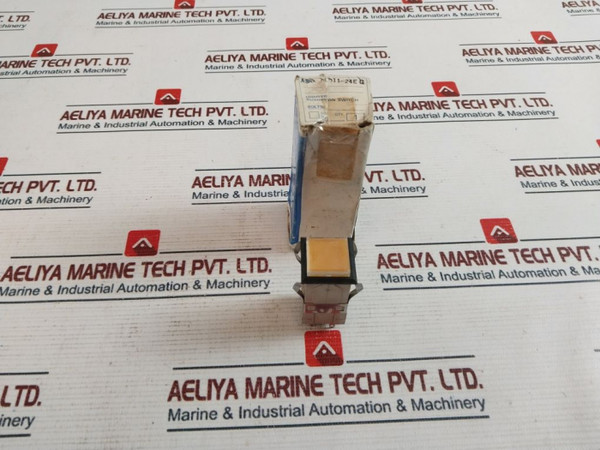 M2Pa-701 Lighted Pushbutton Switch Omron New