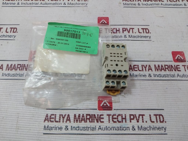 Omron Pyf-14A-n Relay Socket 250V New