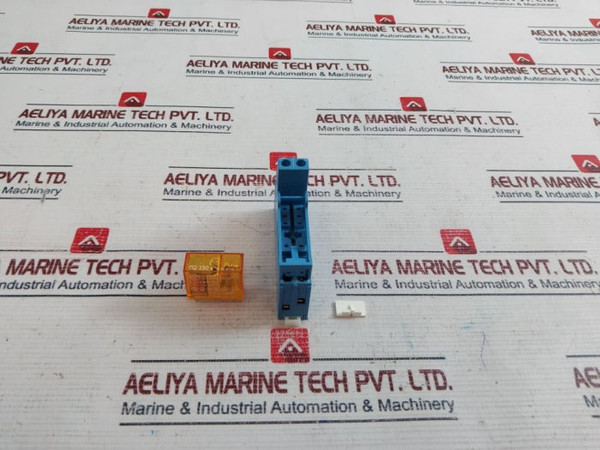 Finder 40.61 Plug In Relay With Socket 95.05 16A 250V~ 50/60Hz