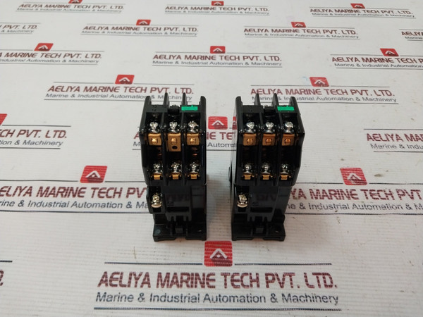 Fuji Electric Src50-2U/X (4A2B) Auxiliary Relay Coil 100/100-110V 50/60Hz