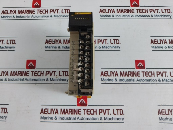 Omron Cqm1-oc221 Plc Analog Output Module Ac 250V 2A