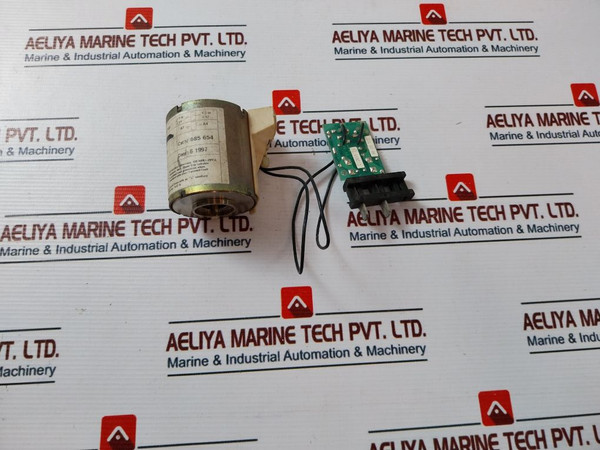 Merlin Gerin 685 654 Mx-a Shunt Trip Circuit Breaker Vk 688713, 100/110 Vdc