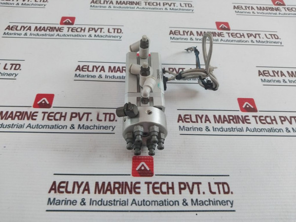 Smc Cdqskb20D-p5359-25 Pneumatic Compact Cylinder Used