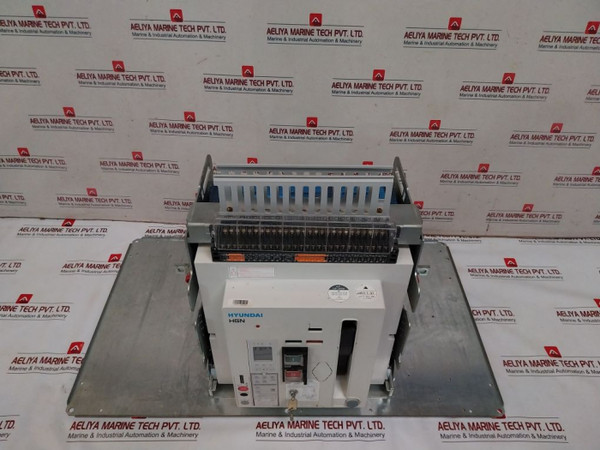 Hyundai Electric Hgn32 Air Circuit Breaker 3-pole 3200A 12Kv 1000V