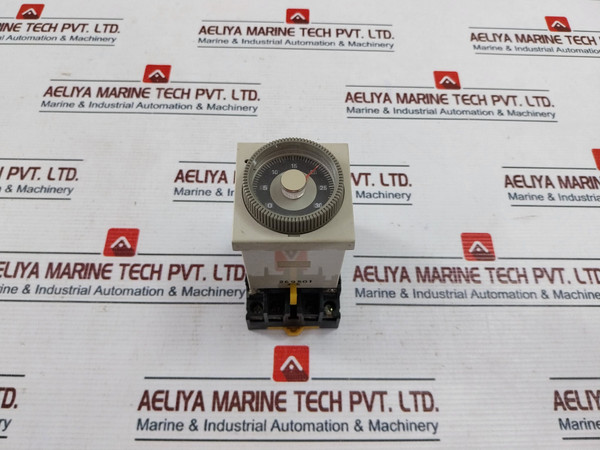 Omron H3Cr-a Multifunctional Timer With Base 0-30 Sec 24-48Vac