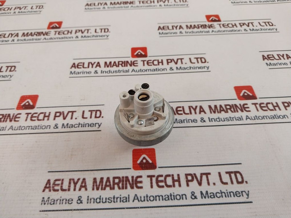 Beck 901 Pressure Switch 123031000 Used
