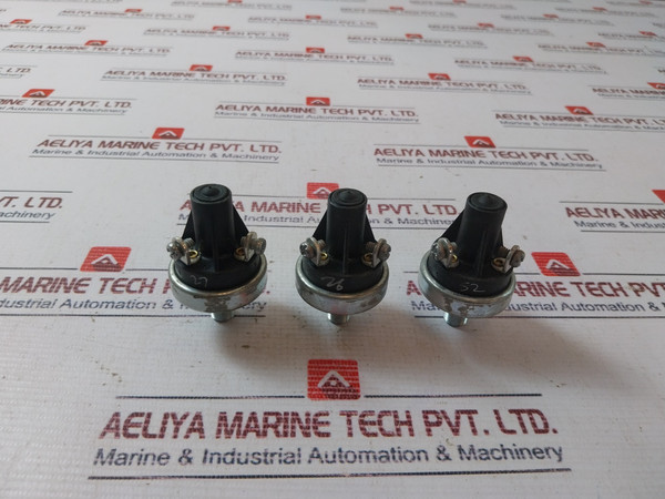 32304682-35 25G19 Pressure Switch