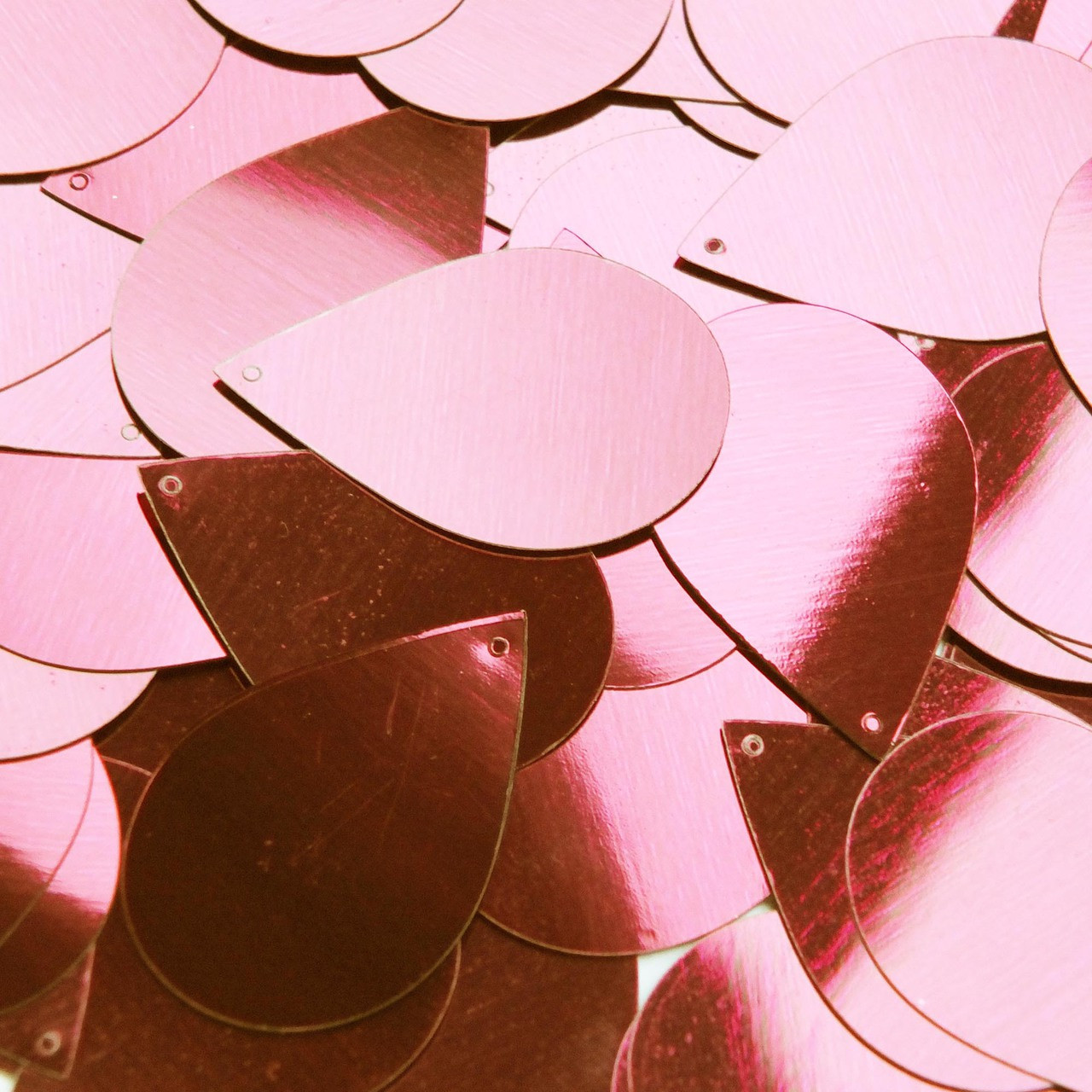 Teardrop Sequin 1.5" Pink Metallic