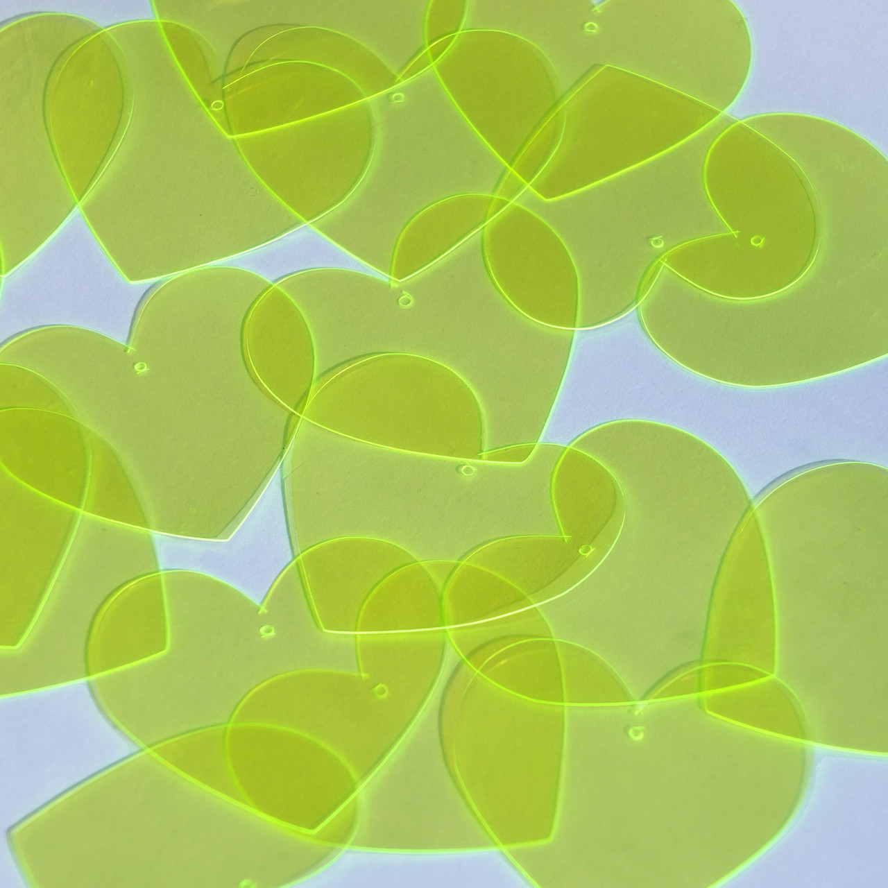 Heart Vinyl Shape 35mm Yellow Go Go Fluorescent Edge Glow