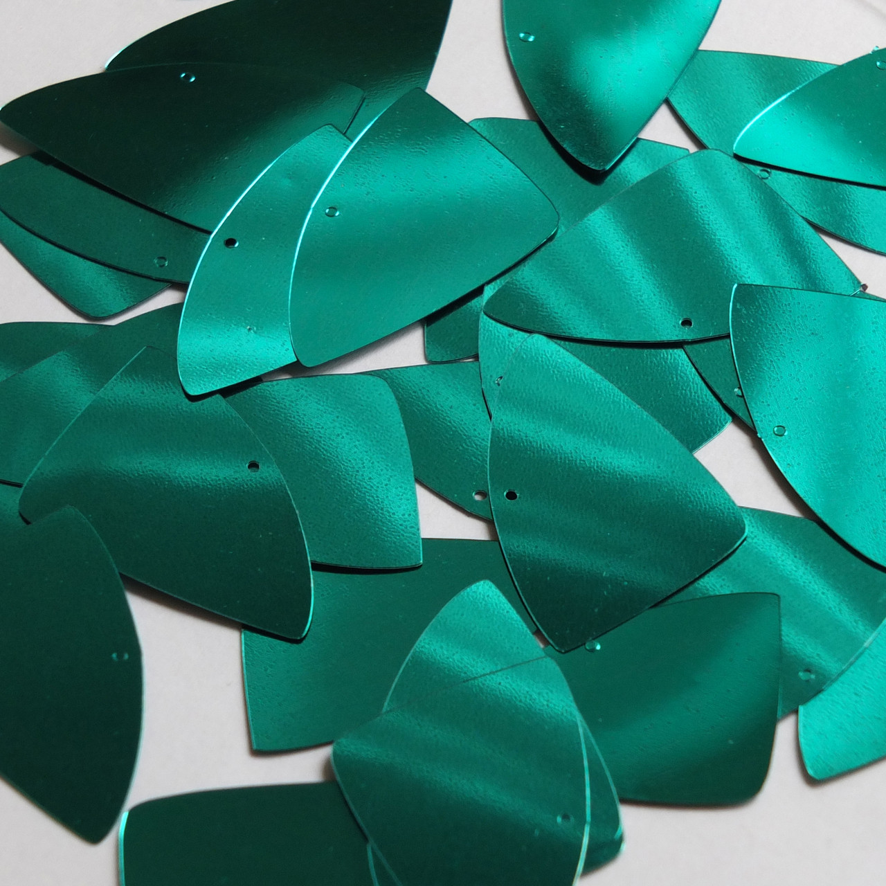 Fishscale Fin Sequin 1.5" Emerald Green Metallic