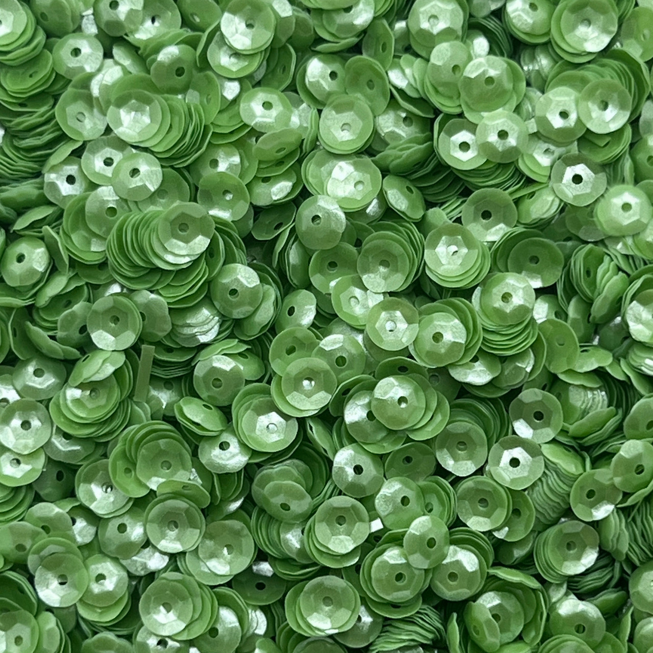 6mm Cup Sequins Green Pearl Translucent