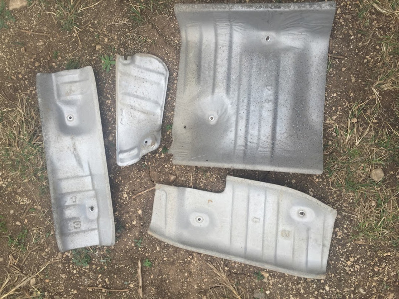 100 Series, Set of Exhaust Heat Shields CruiserYard