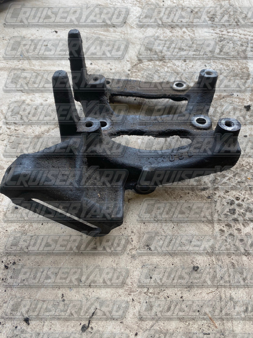 Toyota Land Cruiser FZJ80 AC Bracket 88431-60200 - CruiserYard