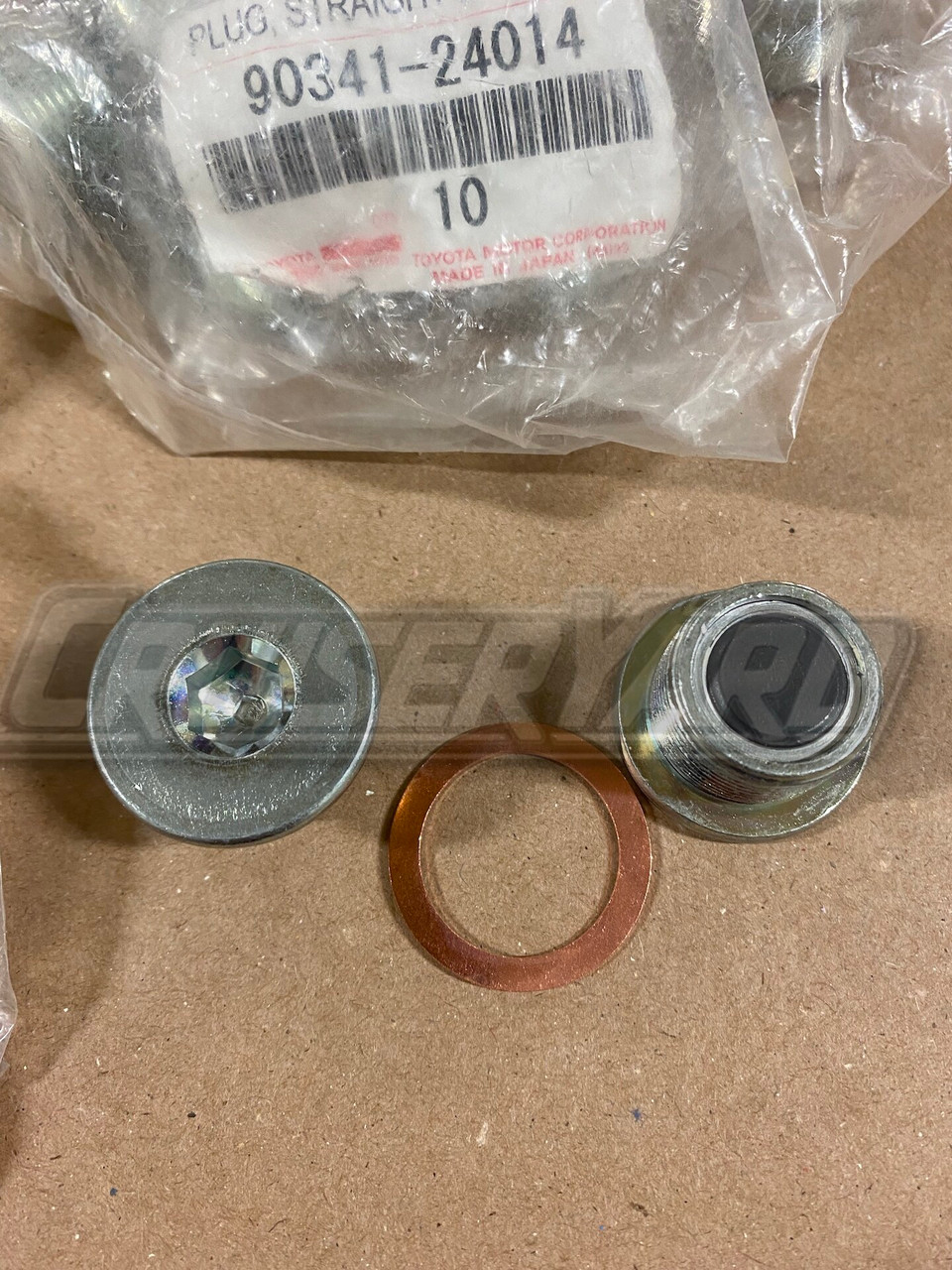 New Toyota Land Cruiser URJ200 OEM Front Diff Drain Plug Kit 90341