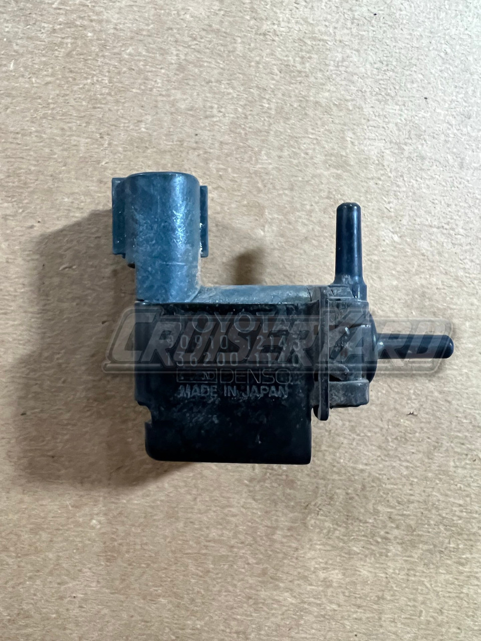 Toyota Land Cruiser OEM FZJ80 Vacuum Switch Valve 90910