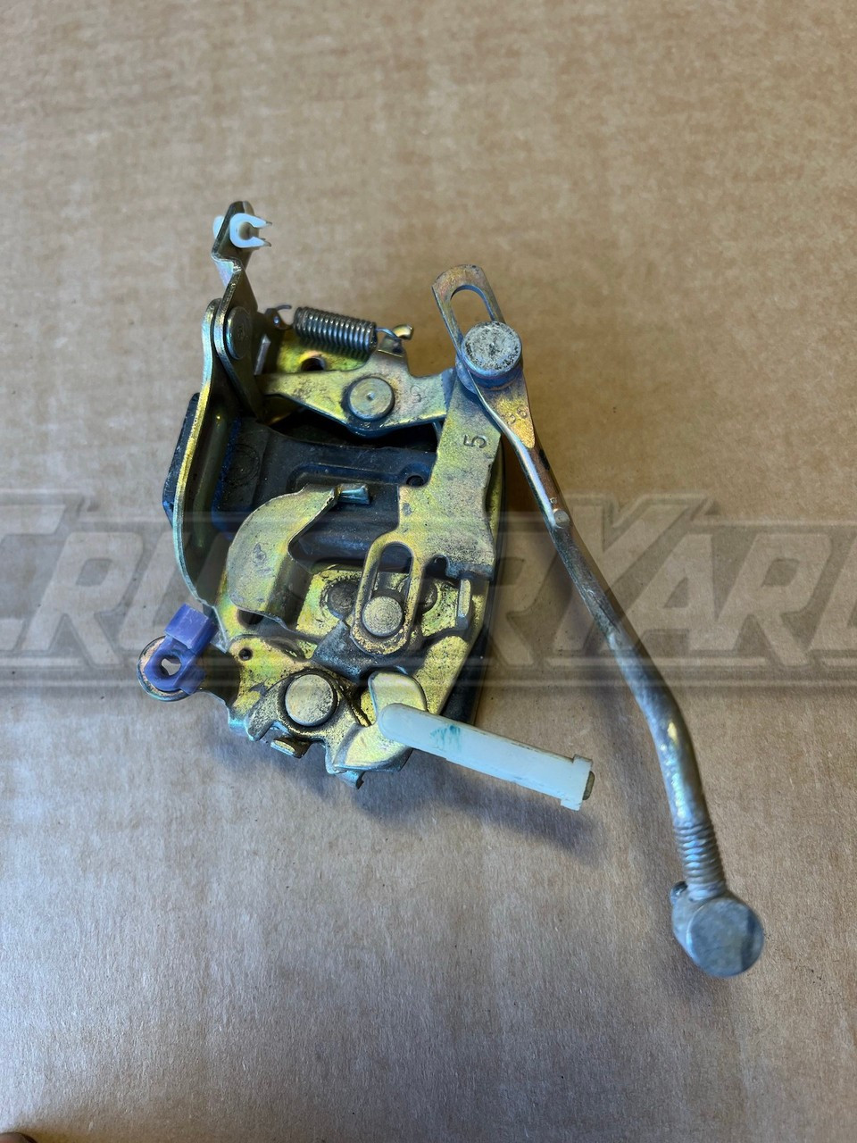 Toyota Land Cruiser FJ60 Left Front Door Lock Assembly 69320-90A00