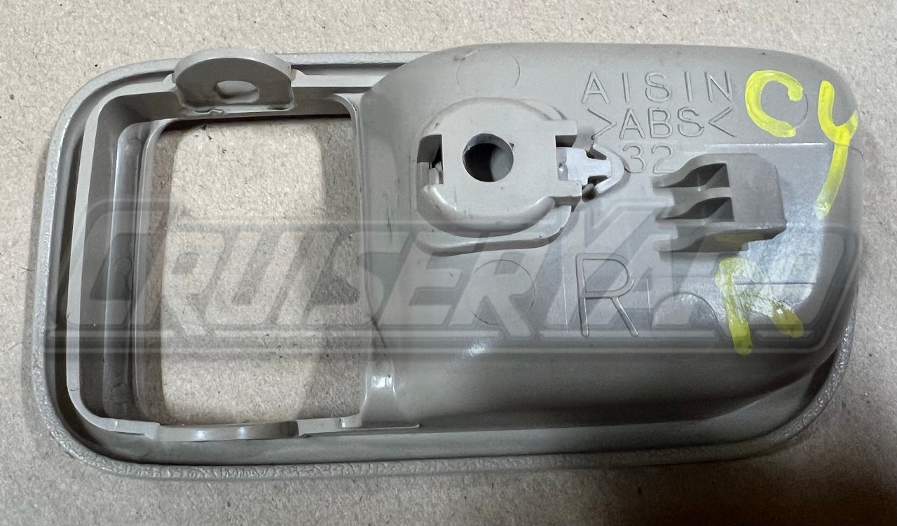 Toyota Land Cruiser UZJ100 OEM Left Front Rear Door Bezel 69278