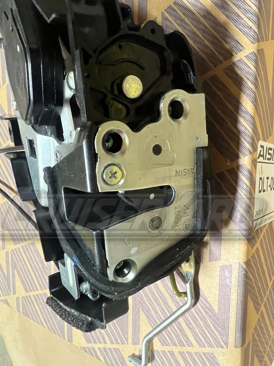 New Toyota Land Cruiser Aisin UZJ100 Front Left Lock Actuator