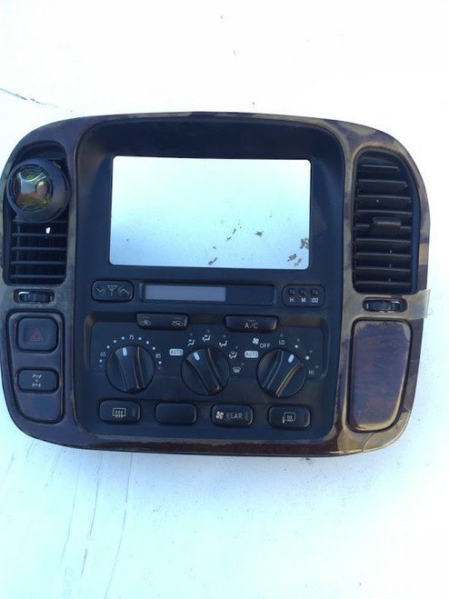 Toyota Land Cruiser UZJ100 HVAC Center Bezel