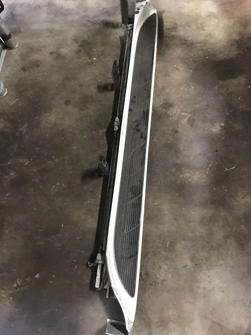 Lexus LX470 Set of White OEM Lighted Running Boards