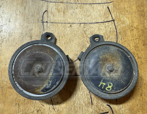 Toyota Land Cruiser Set of FJ60 OEM Horns 86510-90A01 86520-90A01