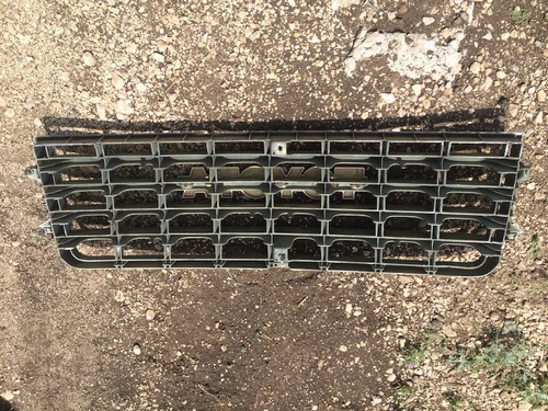 Toyota Land Cruiser FJ60 OEM TOYOTA Front Grill