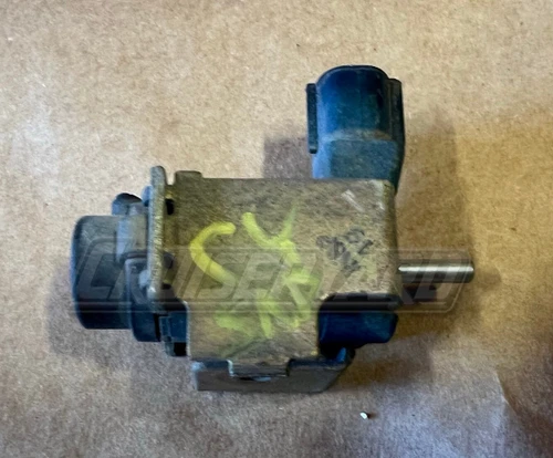 Toyota Land Cruiser FJ62 FJ80 FZJ80 Vacuum Switch Valve 90910-12079