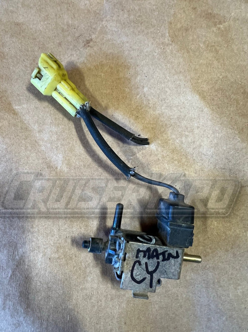 Toyota Land Cruiser FJ62 3FE Vacuum Switching Valve 25860-61010