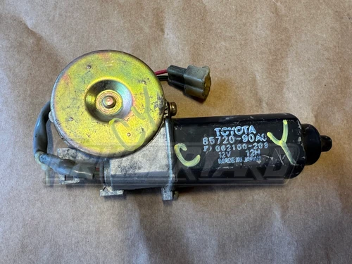 Toyota Land Cruiser FJ62 OEM Left Rear Electric Window Motor 85720-90A01