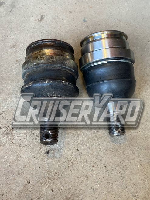 New Toyota Land Cruiser Set of 2 UZJ100 Sankei 555 Lower Ball Joint 43340-60010