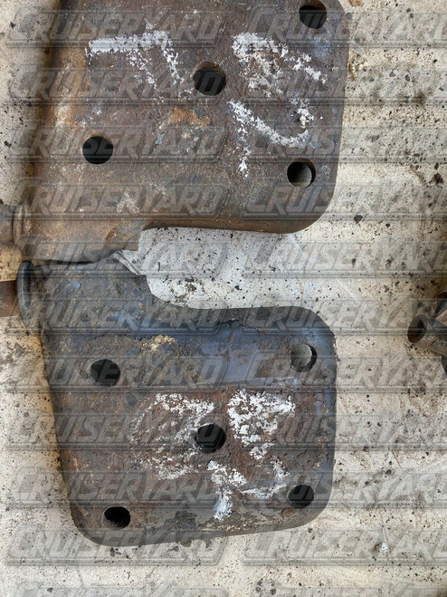 Toyota Land Cruiser FJ62 Set of Front Spring Seat/Perch 48049-60021 48048-60021