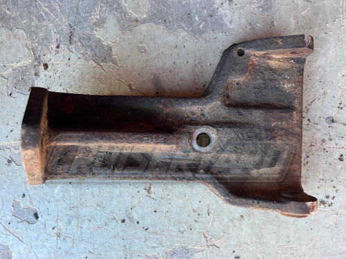 Toyota Land Cruiser FJ60 2F Right Engine Mount 12301-61014