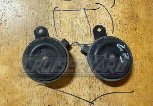 Toyota Land Cruiser FJ62 Set of OEM Horns 86510-22120 86520-22120