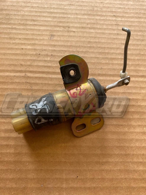Toyota Land Cruiser FJ62 OEM Right Rear Door Lock Actuator 85470-90A02