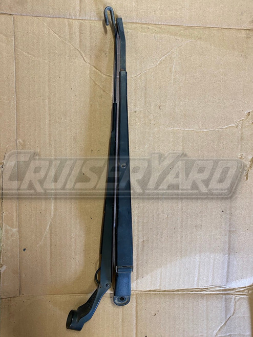 Toyota Land Cruiser UZJ100 Set of 2 Front Wiper Arms