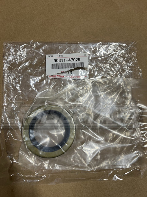 New Toyota Land Cruiser FJ40 FJ55 OEM Rear Axle Shaft Seal 90311-47029