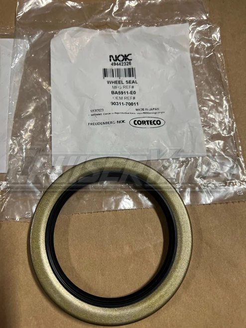 New Toyota Land Cruiser Pair of 2 OEM NOK Front Axle Wheel Seal 90311-70011