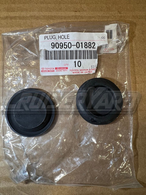 New Toyota Land Cruiser Pack of 2 FZJ80 OEM Drain Plug Cover 90950-01882