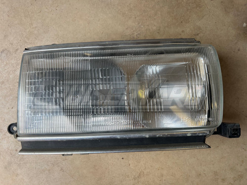 Toyota Land Cruiser FZJ80 95-97 Right Headlight 81110-60395