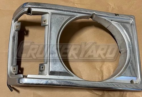 Toyota Land Cruiser OEM FJ60 Right Headlight Bezel 53131-90A01