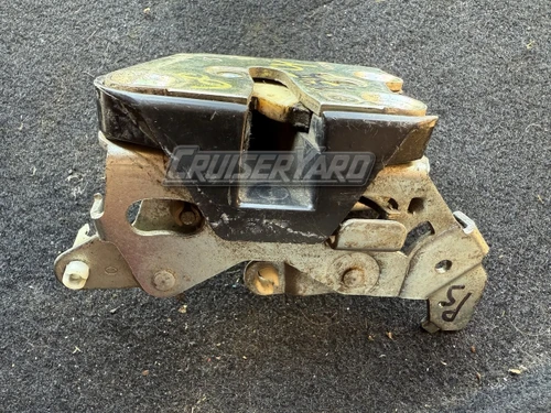 Toyota Land Cruiser FJ60 Right Rear Door Lock Assembly 69330-90A00