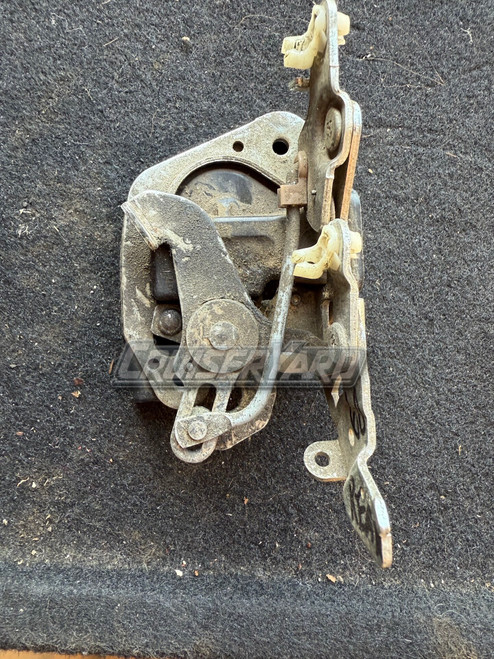 Toyota Land Cruiser FJ60 Left Front Door Lock Assembly 69320-90A00