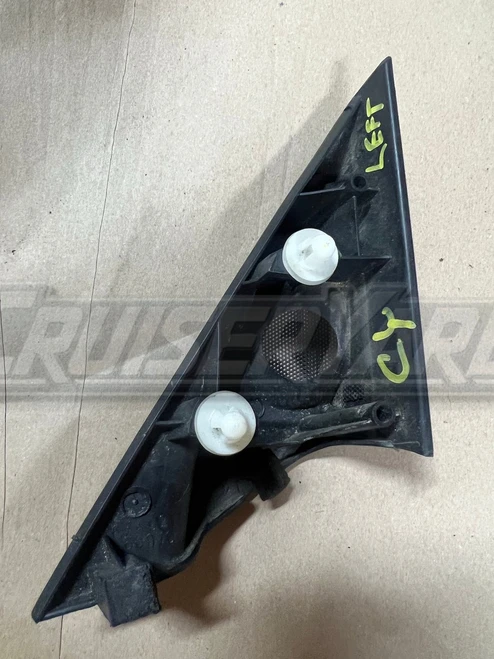 Toyota Land Cruiser UZJ100 OEM Left Front Door Triangle 67492-60070